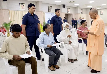 नर सेवा को नारायण सेवा मानकर 25 करोड़ प्रदेशवासियों के हित के लिए कार्य कर रही सरकार : सीएम योगी