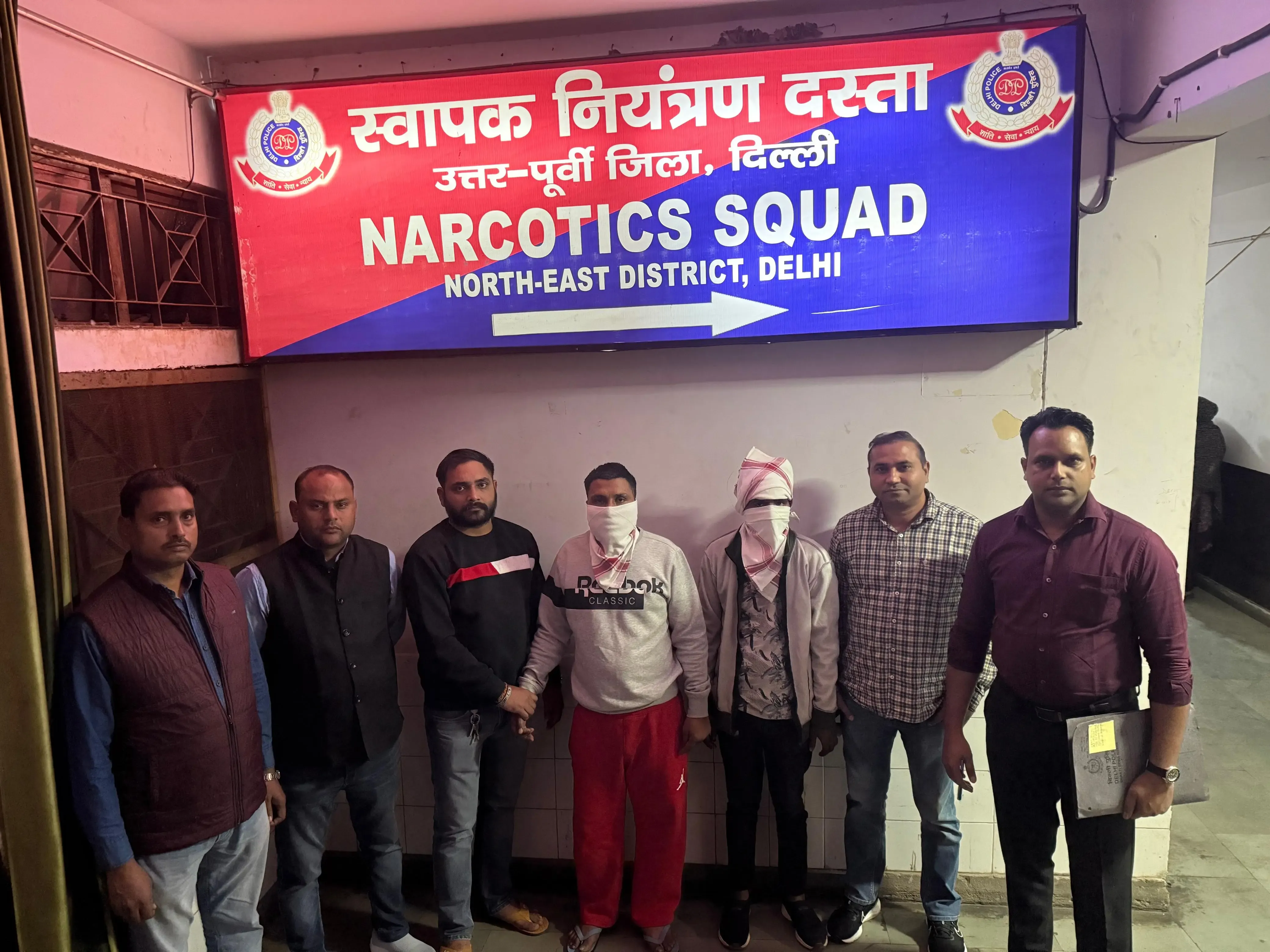 क्या नारकोटिक्स स्क्वॉड ने मादक पदार्थों की तस्करी में शामिल तीन आरोपियों को गिरफ्तार किया?