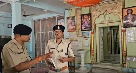 नरसिंहपुर के नेमिनाथ जैन मंदिर में चोरी: सोने-चांदी के तीन छत्र और डीवीआर लेकर फरार हुए चोर