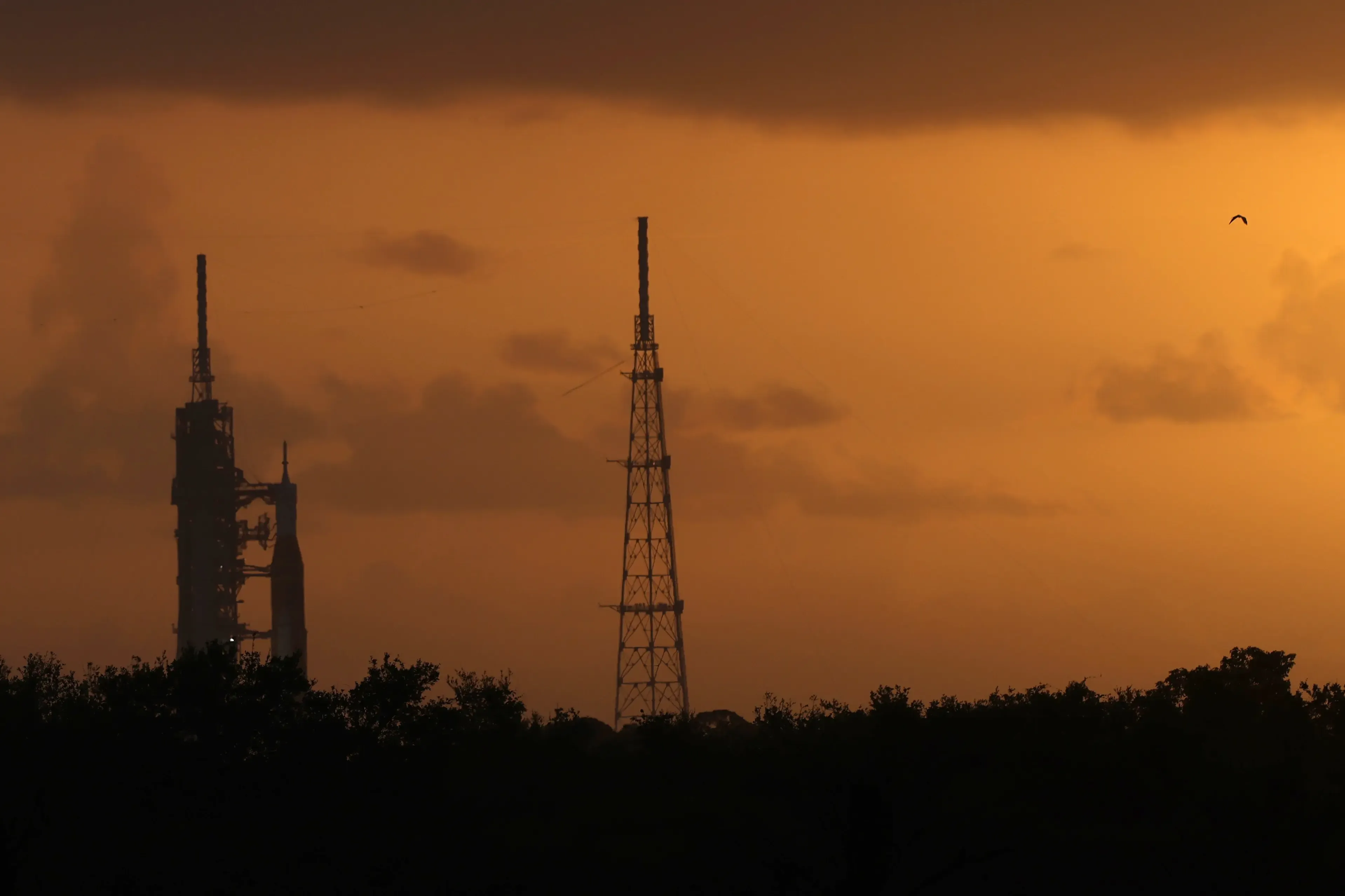 नासा का आर्टेमिस-2 मिशन गुरुवार को होगा लॉन्च, अंतरिक्ष यात्री 10 दिन चांद का चक्कर लगाएंगे