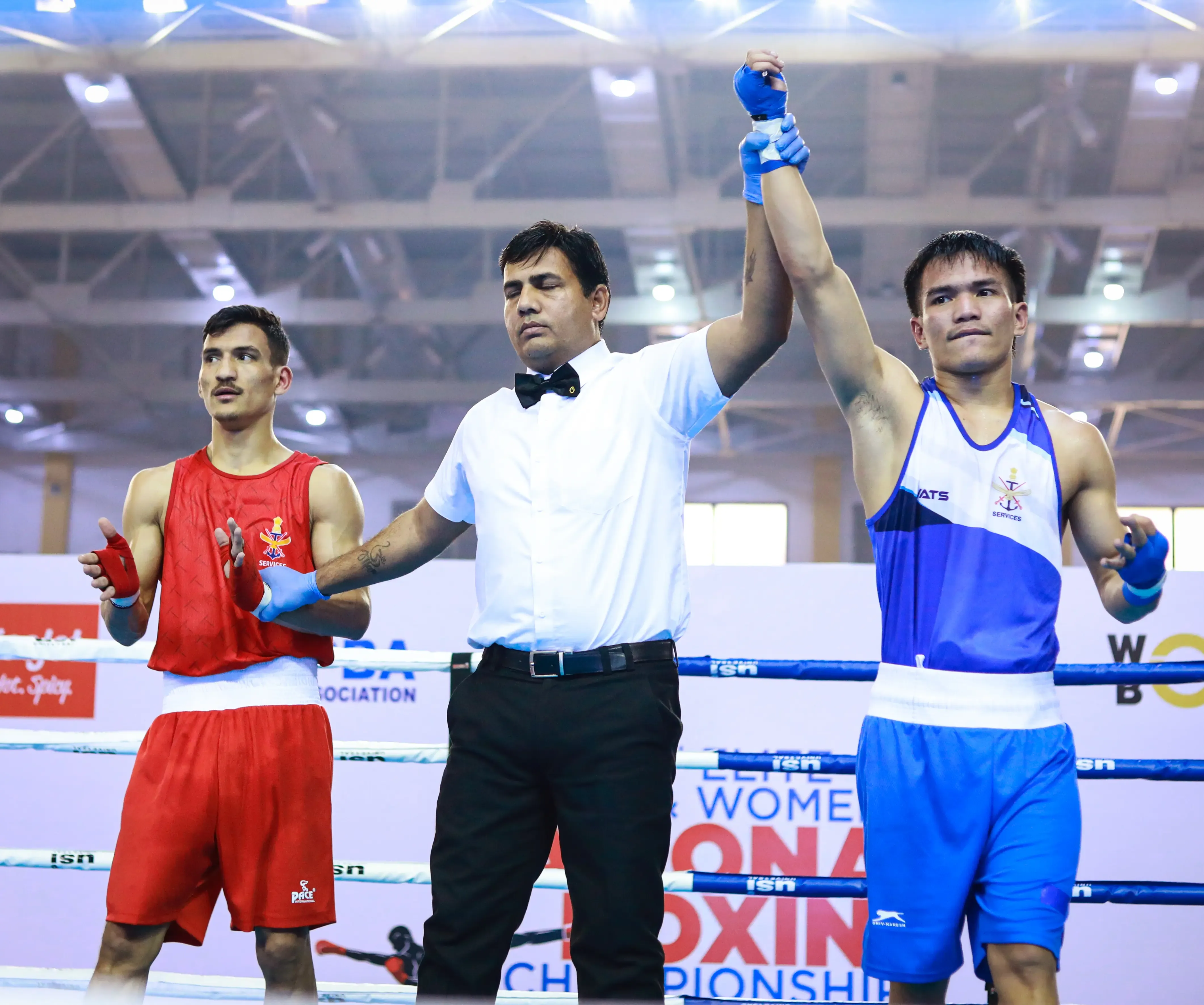 How Did Jadumani Singh Outperform Pawan Bartwal to Win His First Gold?