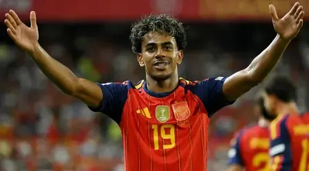 Nations League: Yamal brace fires Spain to 4-1 win; England beat Czechia 2-0