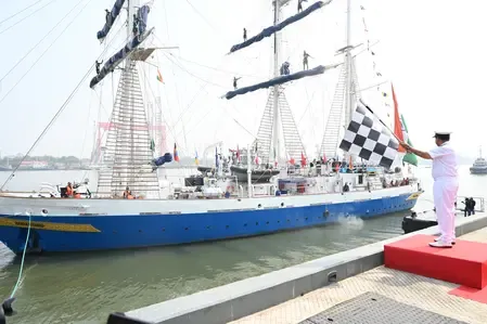 नौसेना ने दस महीने लंबा अंतरमहाद्वीपीय समुद्री अभियान प्रारंभ किया 