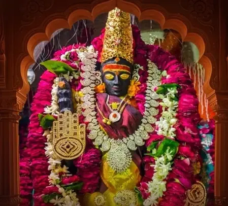 नवरात्रि विशेष : कौन सी देवी किस अंग की करती हैं रक्षा, जानें दुर्गा सप्तशती के 'कवच' का महात्म्य