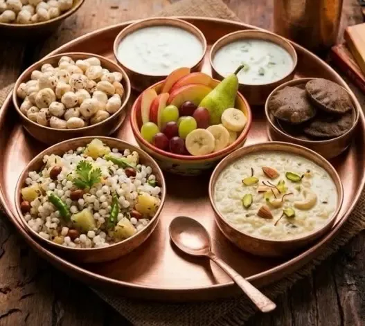 नवरात्रि के दौरान व्रत की थाली को पौष्टिक और सात्विक बनाएं, कमजोरी से बचें