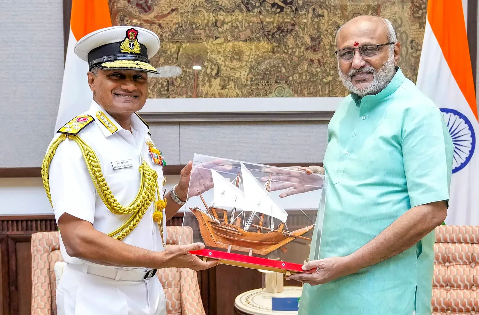Navy Chief Admiral Swaminathan meets VP Radhakrishnan at Uprashtrapati Bhavan