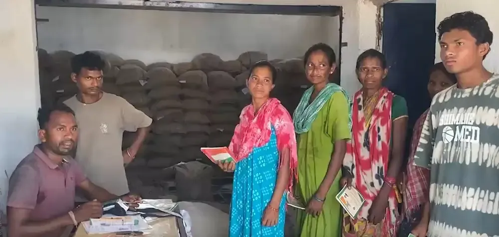 नक्सल मुक्त पोलमपल्ली में तीन महीने के भीतर खुली स्थायी राशन दुकान, सुकमा के ग्रामीणों को मिली खाद्य सुरक्षा
