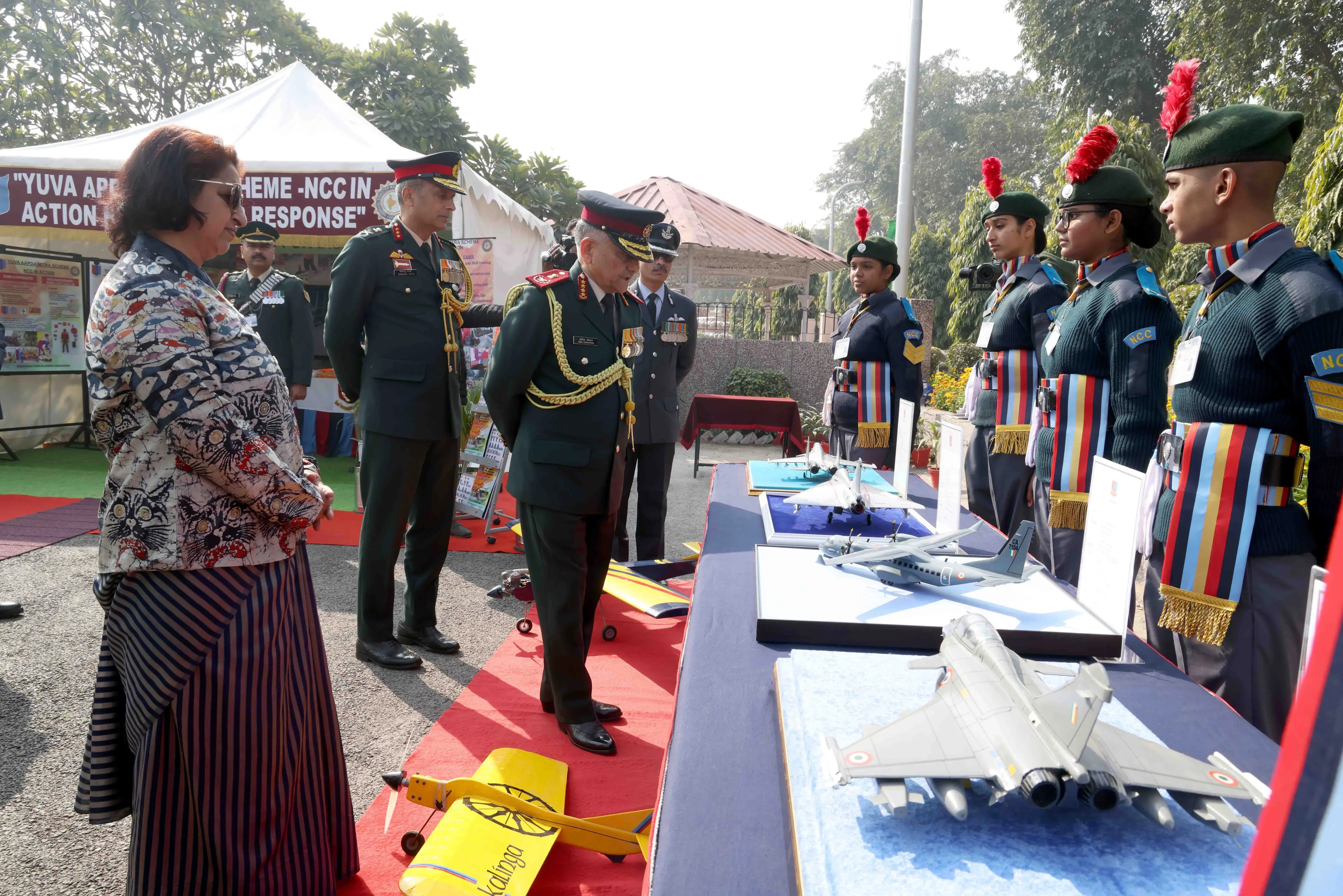 क्या एनसीसी गणतंत्र दिवस शिविर में पहुंचे सीडीएस ने युवाओं को प्रेरित किया?
