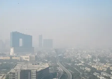 एनसीआर में प्रदूषण से आंशिक राहत, हवा अब भी ‘बेहद खराब’ श्रेणी में