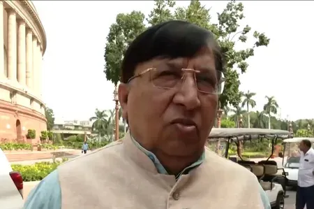 एनडीए सांसदों ने नंदन नीलेकणि की अगुवाई में टास्क फोर्स का किया स्वागत, कहा- तकनीक से पारदर्शी बनेगी परीक्षा प्रणाली