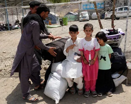 Nearly 97,000 Afghan refugees return home in one month via Pakistan, Iran