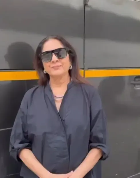 नीना गुप्ता ने साझा की 33 साल पुरानी यादें, 'दर्द' धारावाहिक का खास मंजर