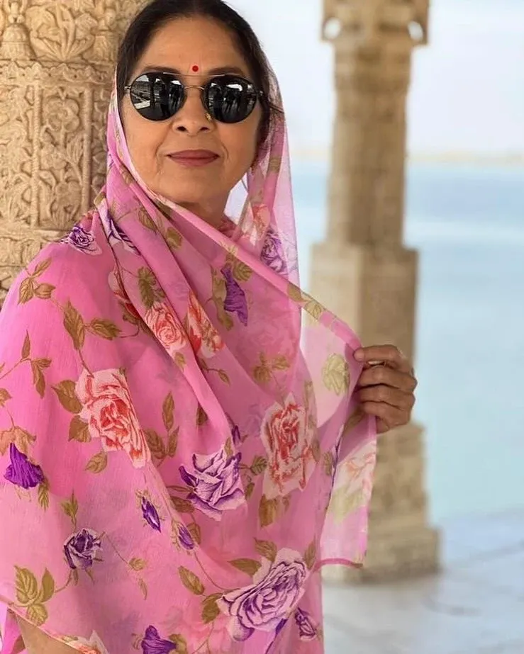 Is Neena Gupta's Fame Really Due to 'Choli Ke Peeche' and 'Panchayat'?