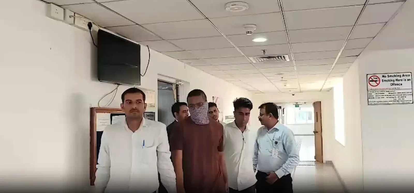 नीट पेपर लीक: दिल्ली कोर्ट ने आरोपी शुभम खैरनार की न्यायिक हिरासत 15 जून तक बढ़ाई