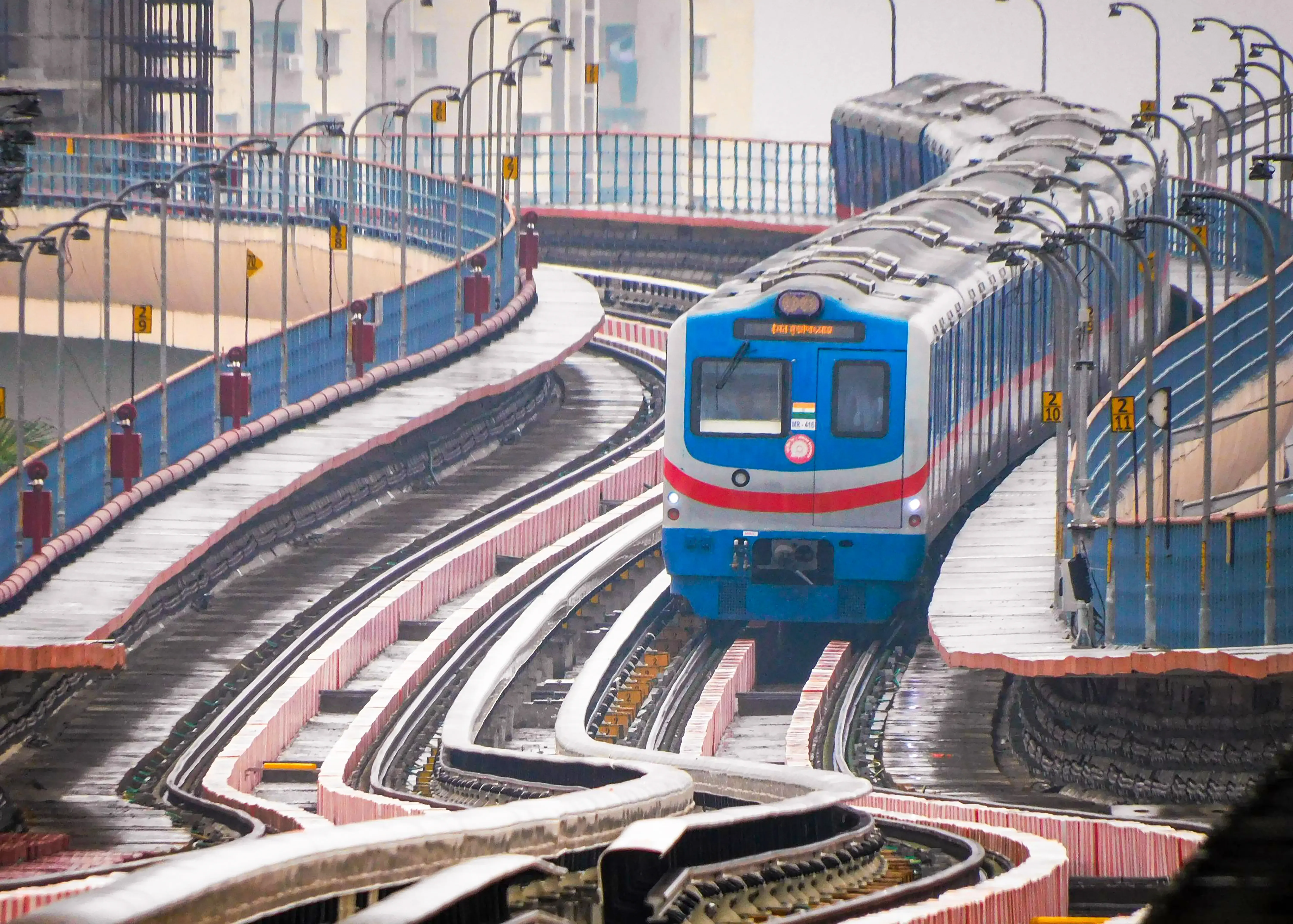 How is Nepal facilitating a land swap deal for Kolkata Metro?