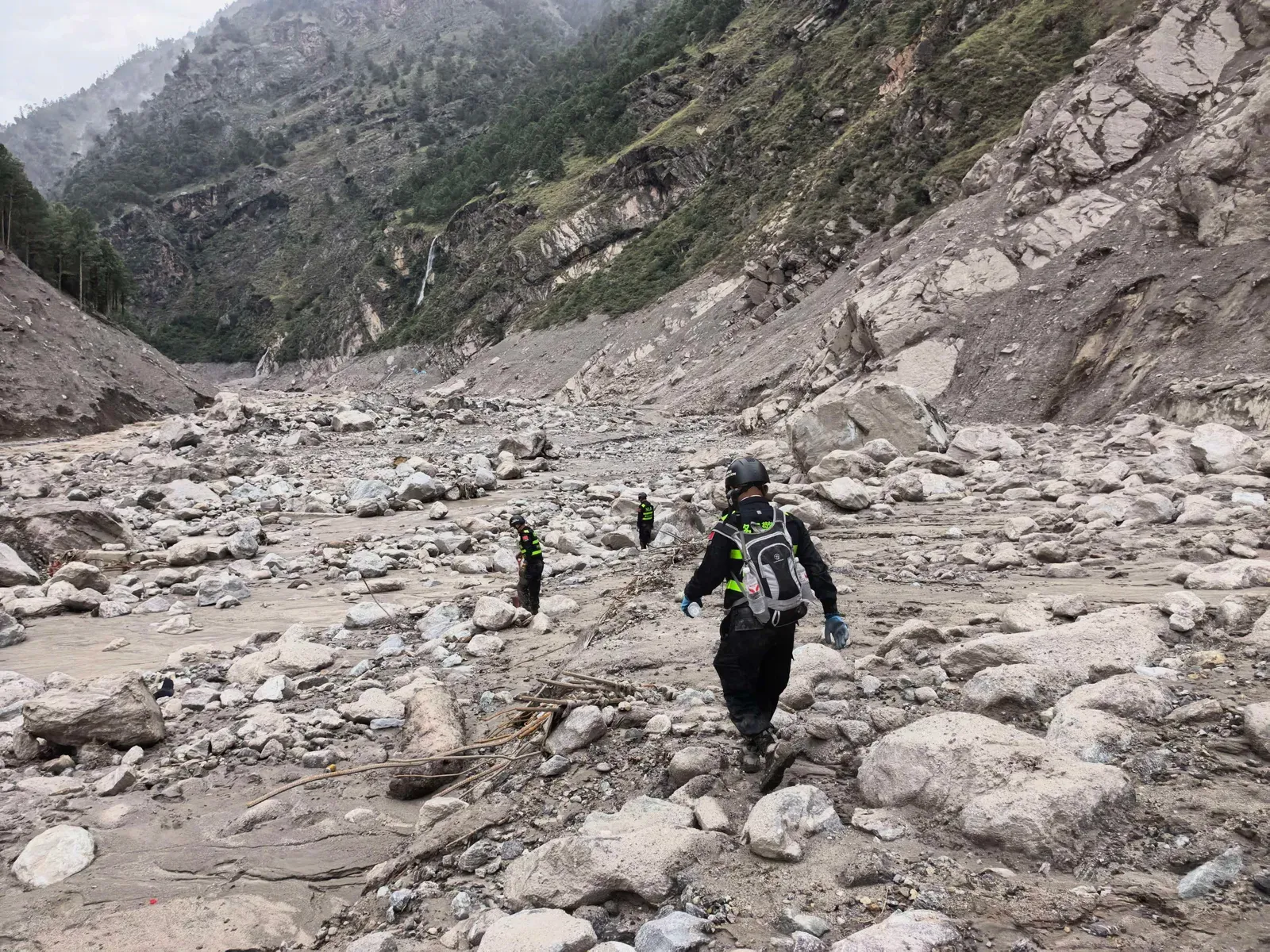 नेपाल त्रासदी: भारतीय रेलवे का वॉर रूम सक्रिय, 106 यात्रियों को सीतामढ़ी से महाराष्ट्र पहुँचाया