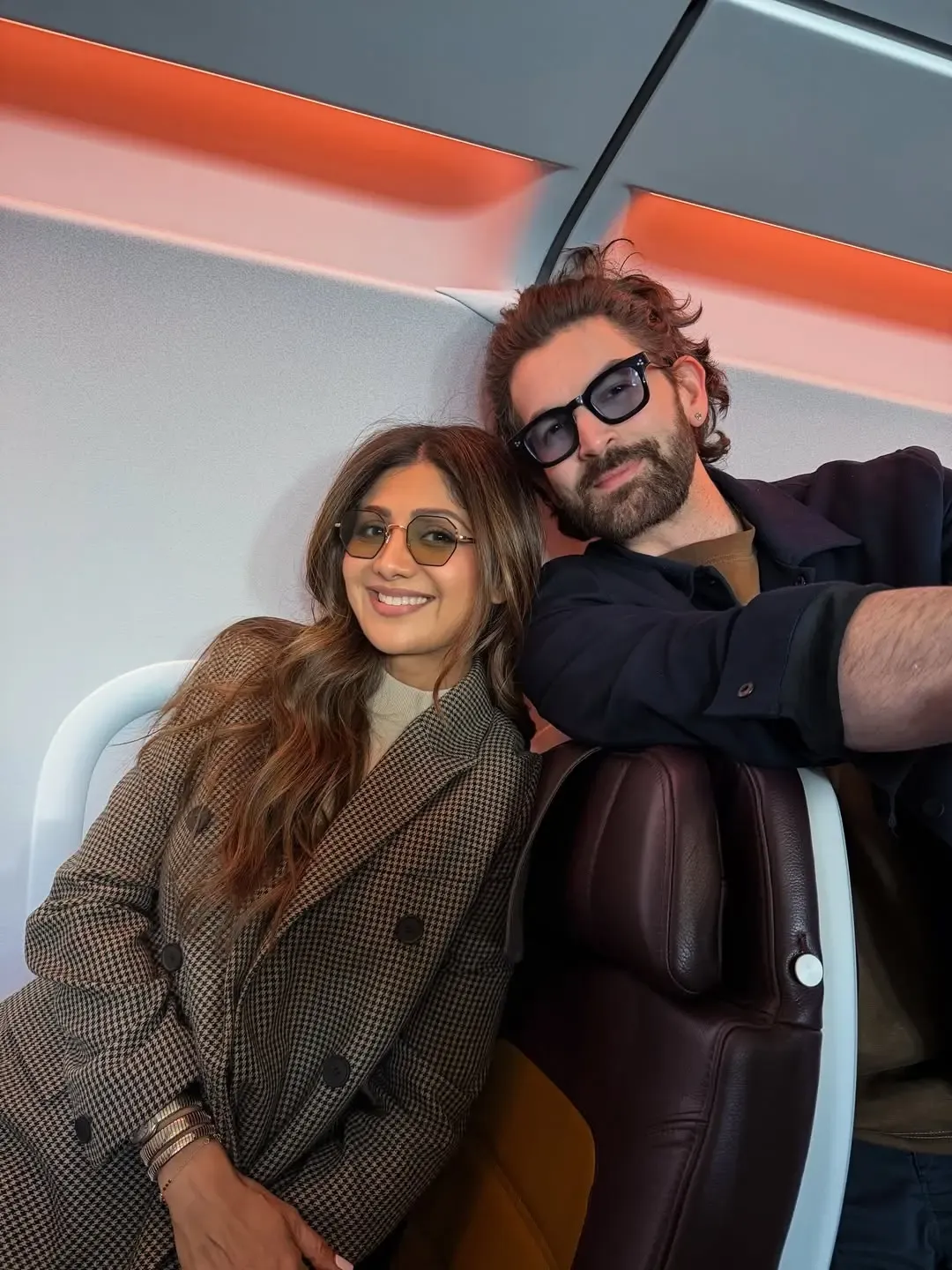 Did Neil Nitin Mukesh Have a Surprising Encounter with Shilpa Shetty on a Flight?