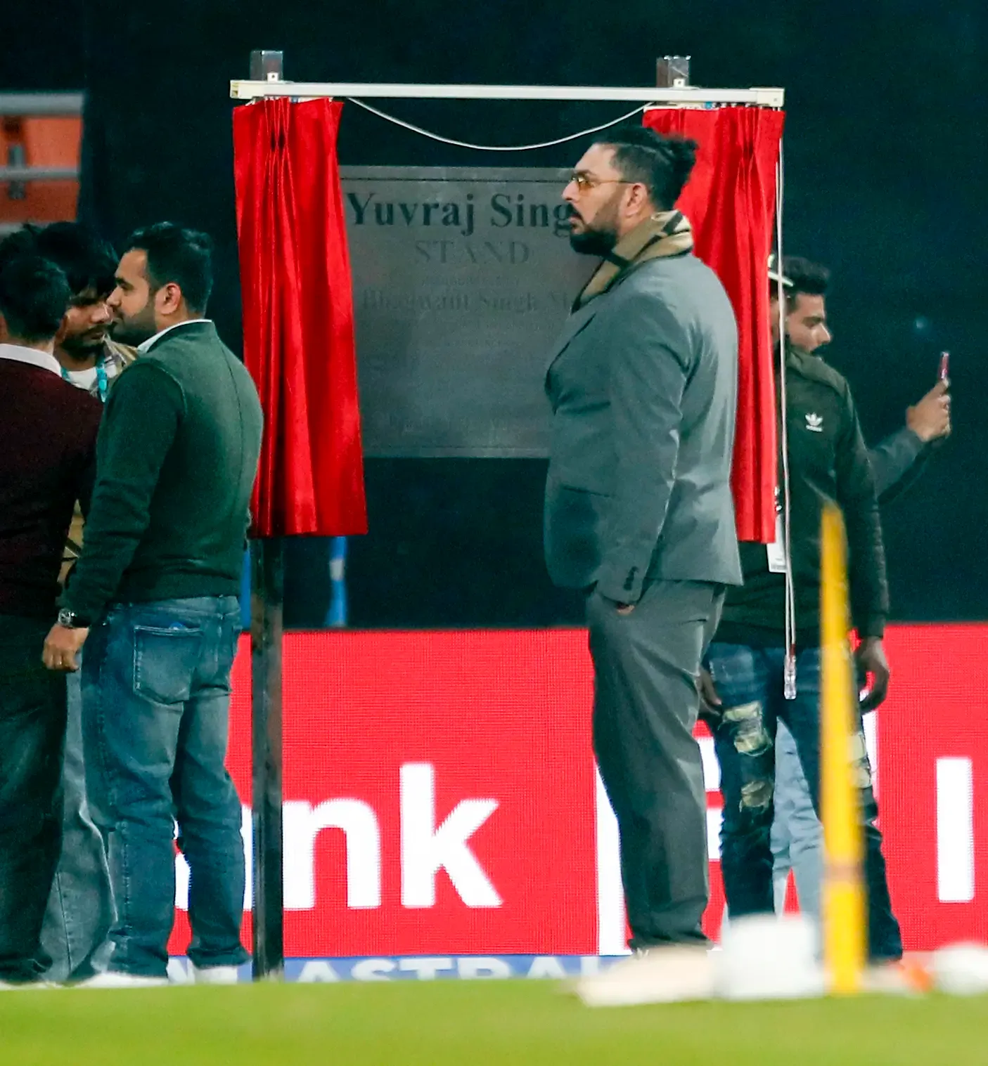 क्या न्यू चंडीगढ़ में हरमनप्रीत कौर और युवराज सिंह के नाम पर स्टैंड्स का उद्घाटन हुआ?