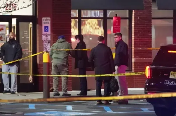 यूनियन टाउनशिप में चिक-फिल-ए रेस्तरां में गोलीबारी, एक की मौत, कई घायल