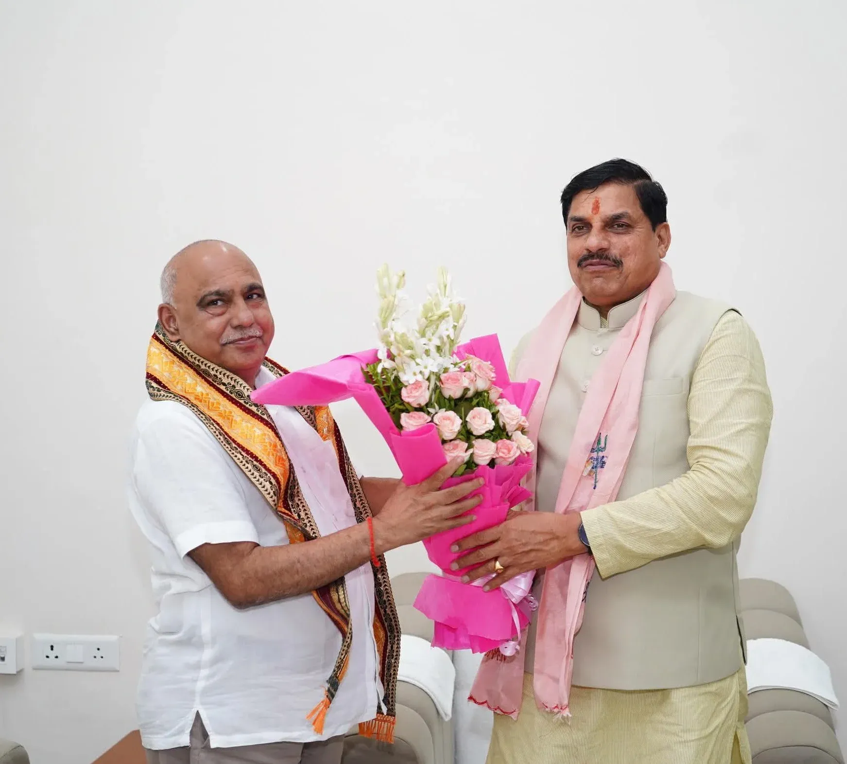 What are the initiatives of newly elected MP BJP chief Hemant Khandelwal?