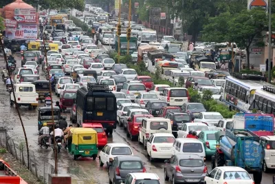 How Did the New Year Begin with Traffic Jams and Devotee Crowds at Temples in Rajasthan?