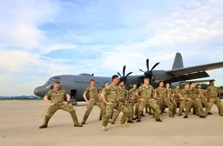 Did a New Zealand Army Platoon Join the UN Command to Train with South Korean and US Troops?