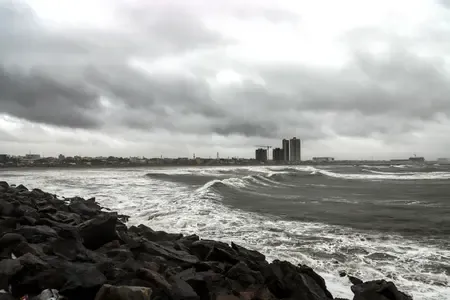न्यूजीलैंड पर चक्रवात वैयानु का खतरा, पीएम लक्सन ने नागरिकों को दी सावधान रहने की अपील