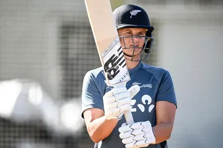 New Zealand's Suzie Bates ruled out for three months