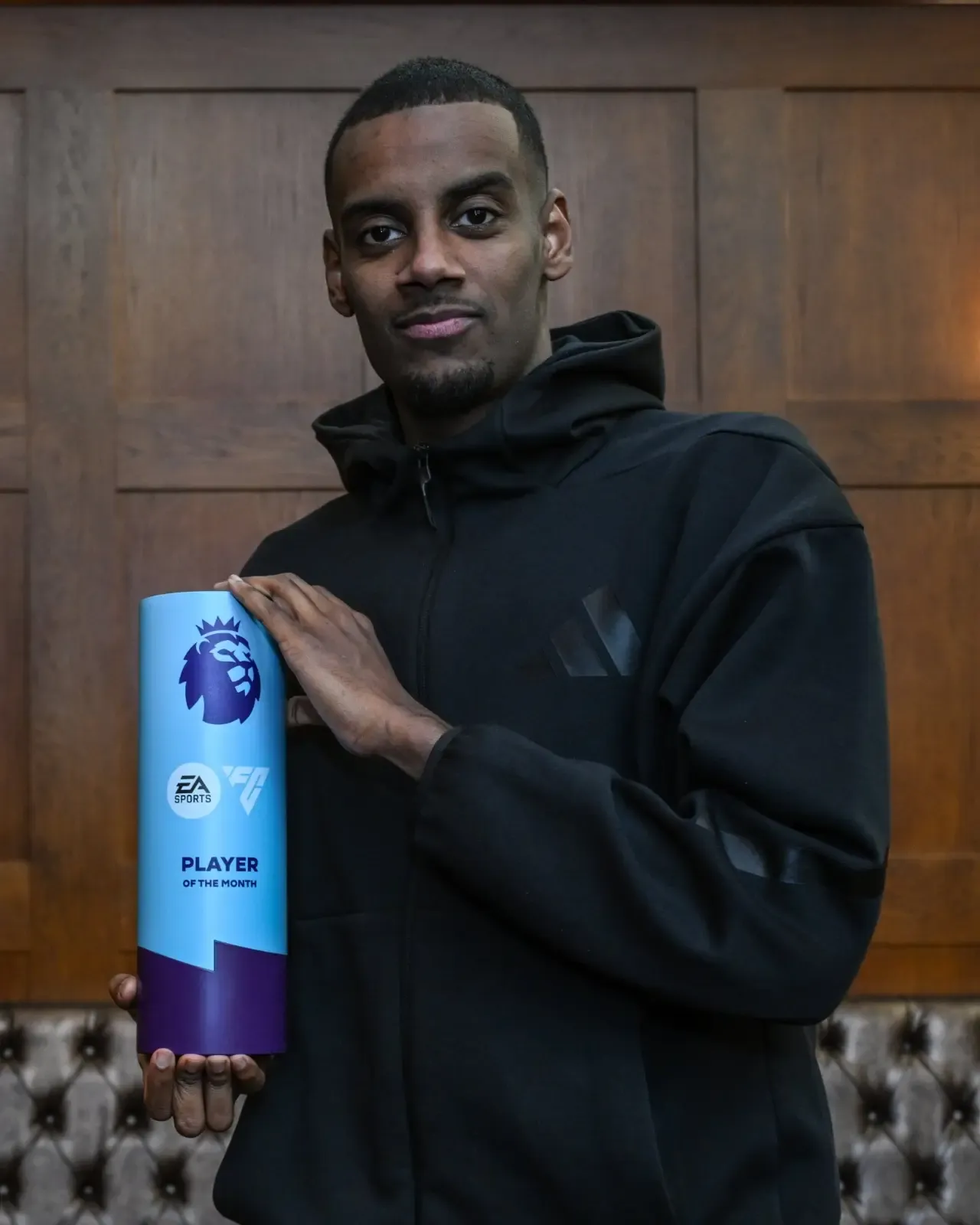 Alexander Isak of Newcastle United Earns Premier League December Player of the Month Title