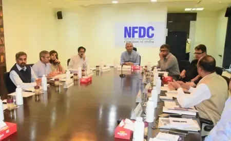 एनएफडीसी मुख्यालय पहुंचे सूचना एवं प्रसारण सचिव ने सिनेमा संग्रहालय और क्रिएटिव टेक संस्थान का लिया जायजा