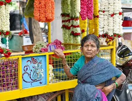 NHRC directs all states to protect street vendors during Navratri, Diwali, Chhath Puja