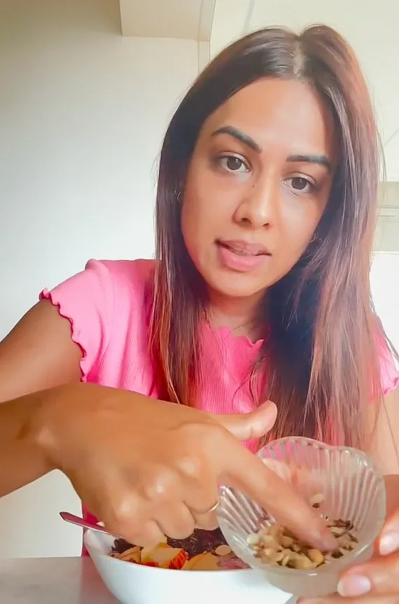 What Quick and Easy Healthy Pudding Recipe Did Nia Sharma Share?