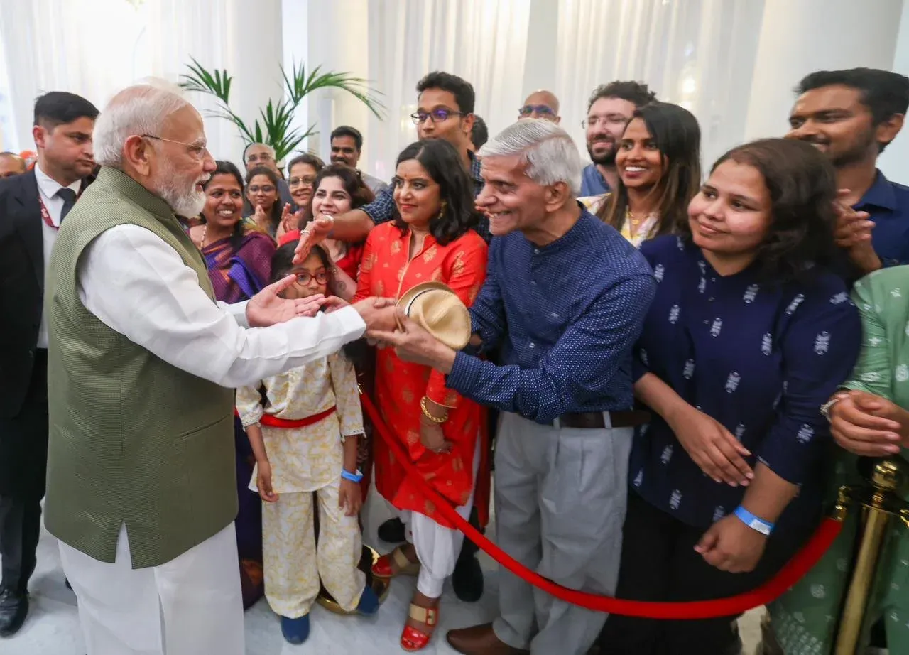 नीस में PM मोदी का भव्य स्वागत, बोले — 'भारतीय समुदाय का यह सम्मान बेहद यादगार'