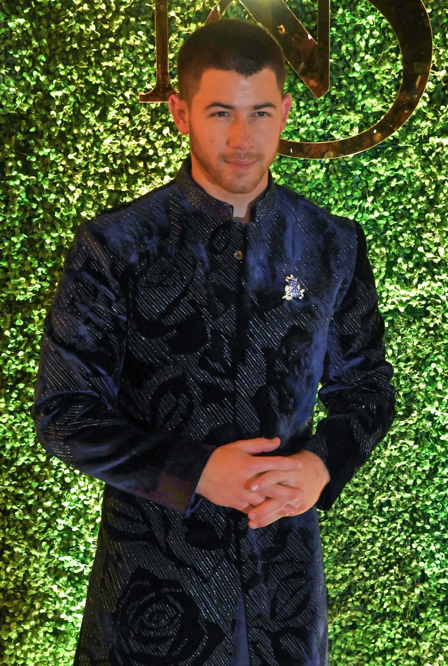 What Made Nick Jonas Step Outside During the Golden Globes?