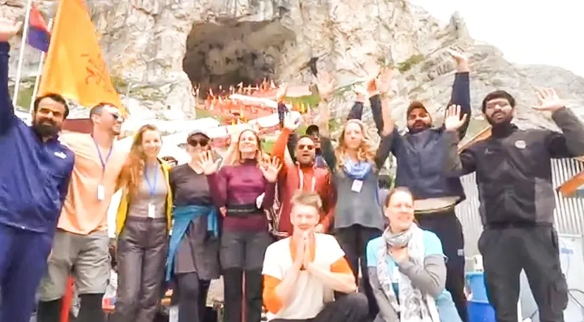 Did Nine Young Devotees from Six Different Countries Undertake Amarnath Yatra?