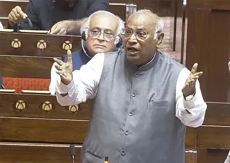 नीट विवाद: खड़गे की राज्यसभा में माँग — शिक्षा मंत्री धर्मेंद्र प्रधान पहले इस्तीफा दें, तभी होगी निष्पक्ष चर्चा