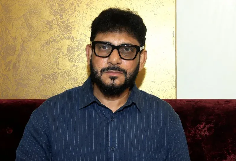 वारिस पठान का नितेश राणे पर पलटवार: 'सुर्खियों के लिए AIMIM को आतंकी संगठनों से जोड़ना गलत'