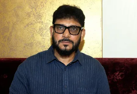 वारिस पठान का नितेश राणे पर पलटवार: 'सुर्खियों के लिए AIMIM को आतंकी संगठनों से जोड़ना गलत'