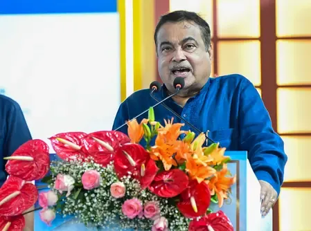 Gadkari reviews NH projects in MP, Chhattisgarh and J&K, orders post-monsoon audit