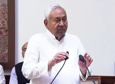 Nitish Kumar Leads Final Bihar Cabinet Meeting, Thanks Supporters