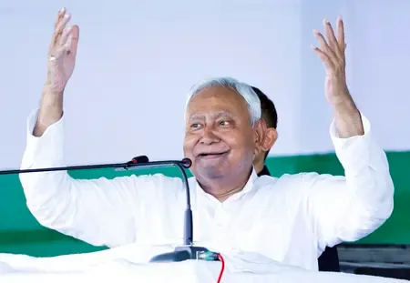 What Key Strategies Did Nitish Kumar Discuss with JD-U Leaders in Patna?