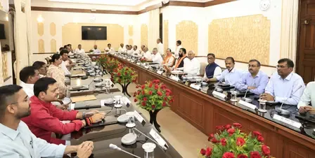 बिहार कैबिनेट की आखिरी बैठक में भावुक हुए नीतीश कुमार के मंत्री