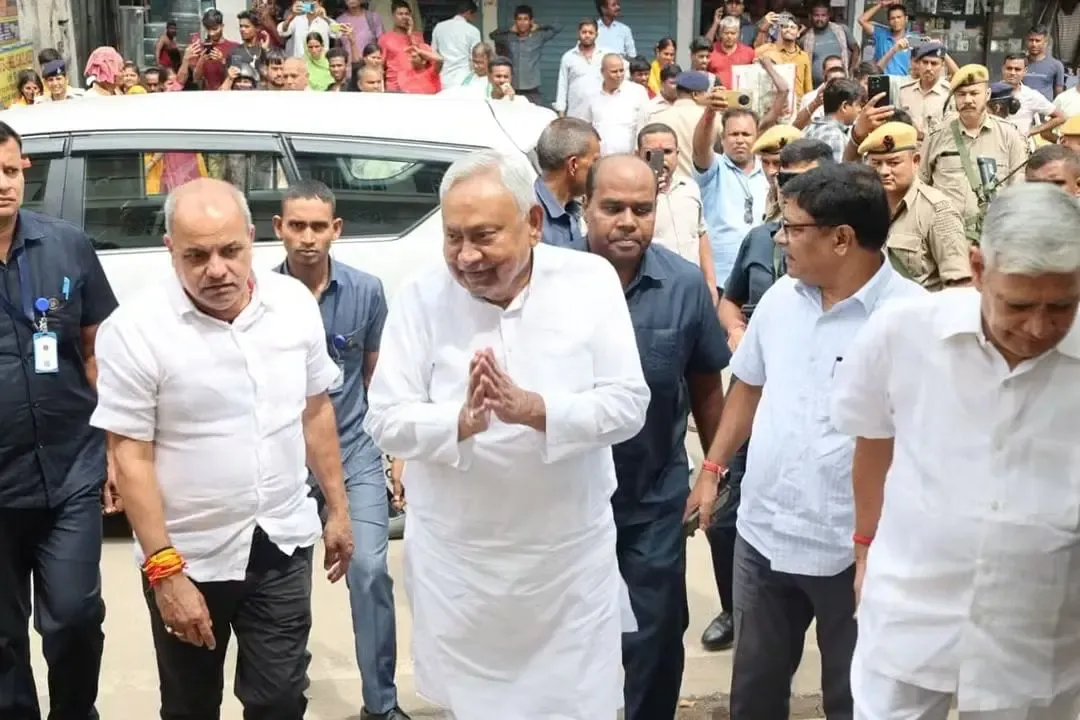 नीतीश कुमार का बख्तियारपुर पैतृक आवास दौरा, स्थानीय लोगों ने किया भावभीना स्वागत