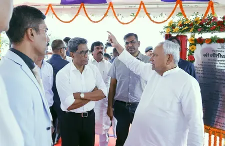 नालंदा: नीतीश कुमार ने भूटानी मंदिर में की पूजा, सालेपुर-राजगीर फोरलेन हाईवे निर्माण का किया शिलान्यास