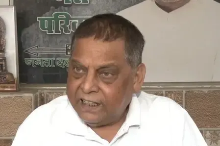 नीतीश कुमार 'समृद्धि यात्रा' और तेजस्वी यादव 'राजनीतिक शोक यात्रा' पर निकले : नीरज कुमार 