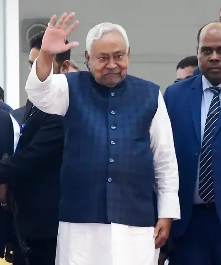 How is Nitish Kumar encouraging citizens to support a drug-free Bihar?