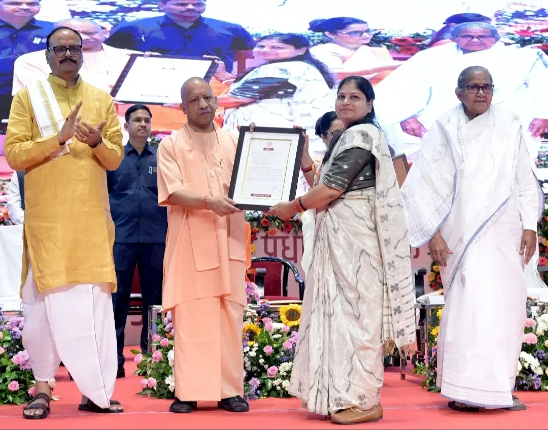 नियुक्ति के बाद शिक्षकों से पैसे माँगे तो जेल होगी: CM योगी ने 3,567 शिक्षकों को सौंपे नियुक्ति पत्र