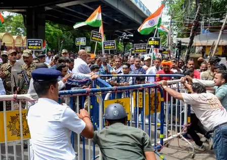 Is There Any Evidence of Police Assaulting the RG Kar Victim's Mother?