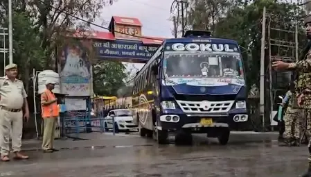 Are pilgrims embarking on the Amarnath Yatra without fear or worry?