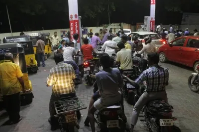 Tamil Nadu Fuel Supply Remains Steady Amid Panic Buying